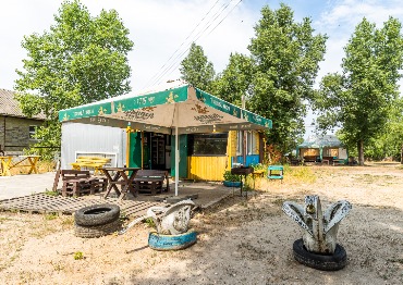 здається закрита Альтанка